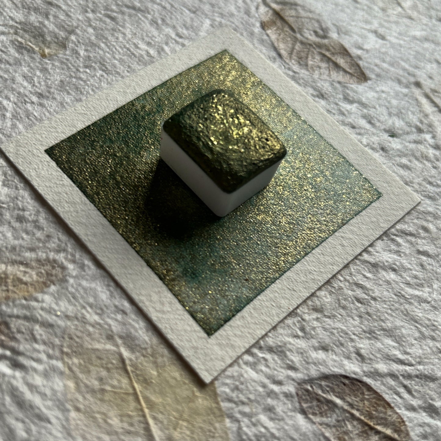 Sparkling Pine - Golden Green w/ Gold Flakes