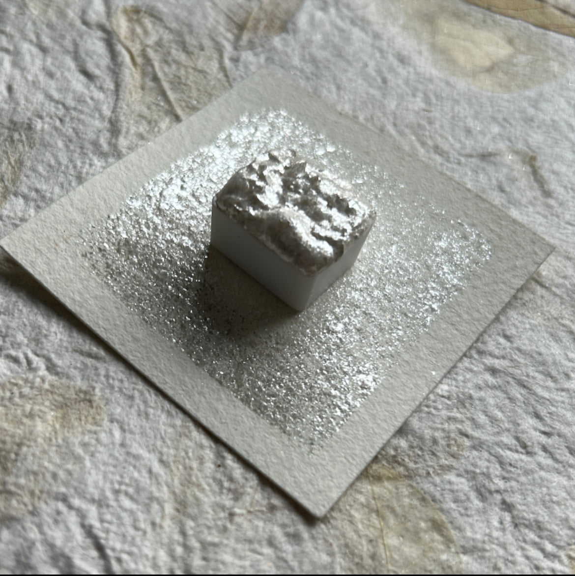 Blizzard White - Synthetic Mica - Chunky Flakes