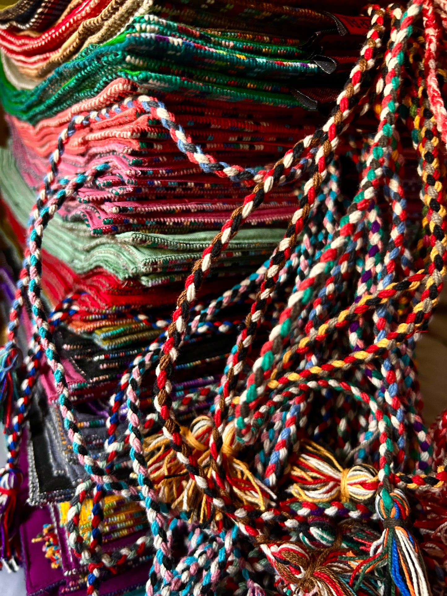 Nepali Brush Roll | Red