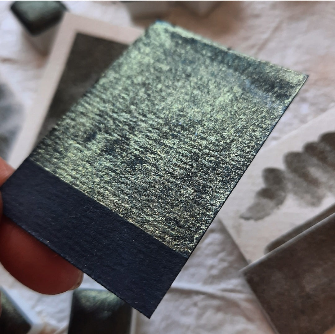 Synthetic Mica - "Juniper Green" - Dark Green Shimmer - Individual Pan