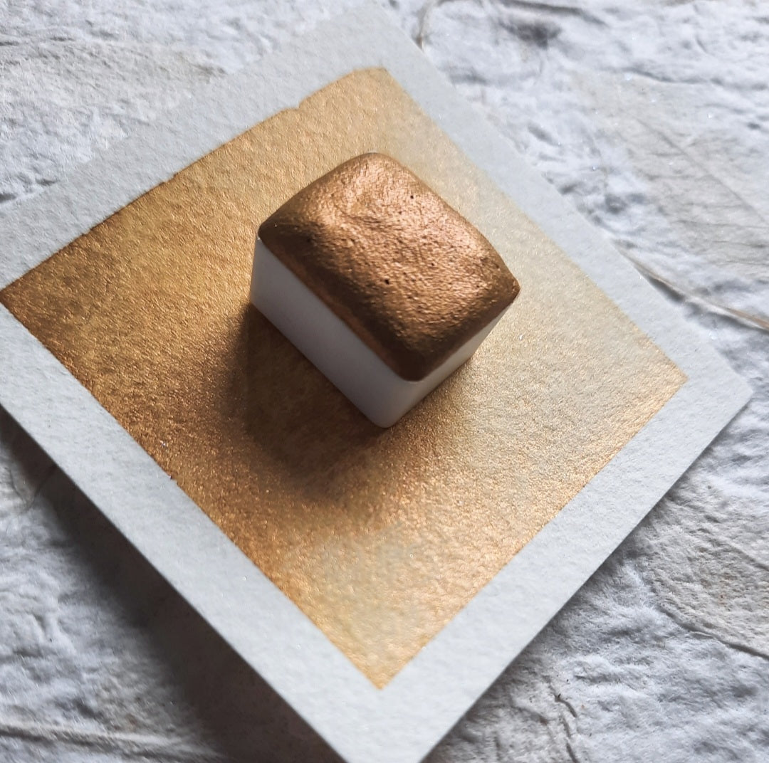 "Ochre Shimmer" - Synthetic Mica