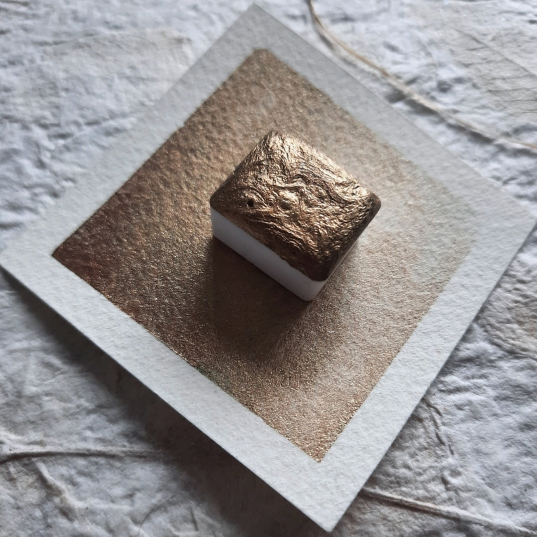 "Sandy Gold" - Synthetic Mica