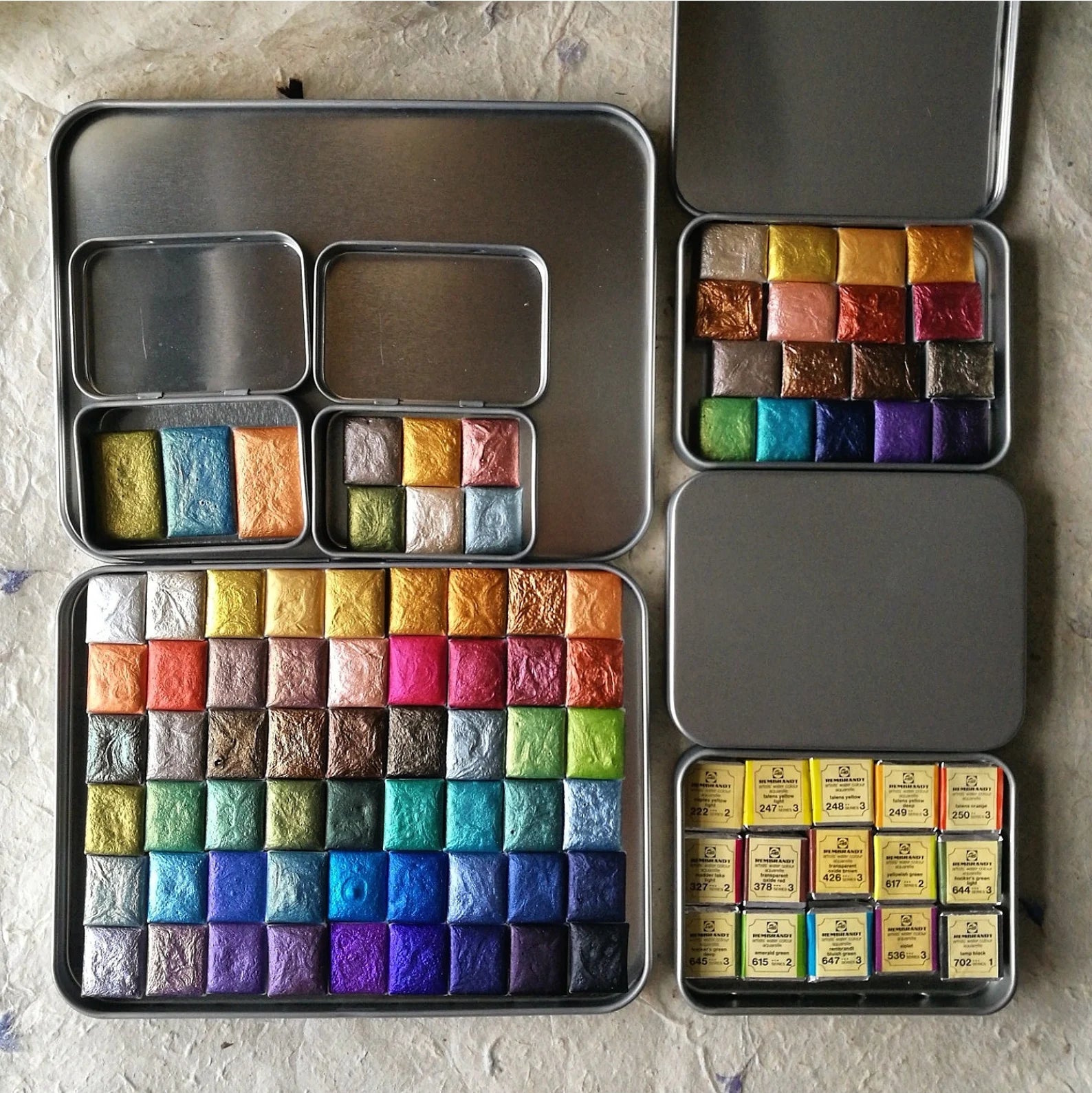 Medium Empty Watercolor Tin WITH 50 Magnetized Plastic Half Pans Watercolor  Palette Pan Watercolor Case Travel Watercolor Tin 