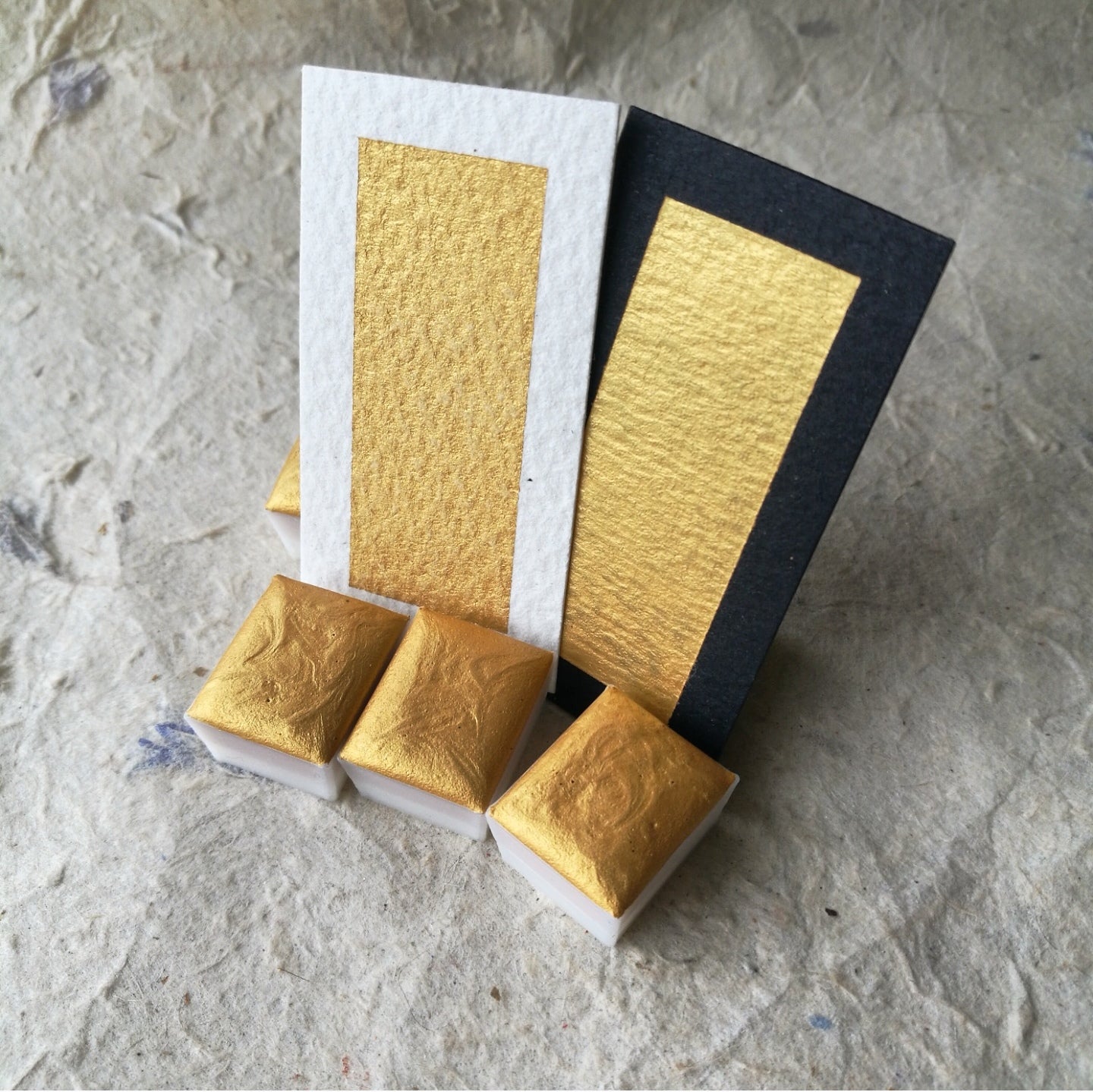"Silk Gold" - Gold Shimmer - Individual Half Pan