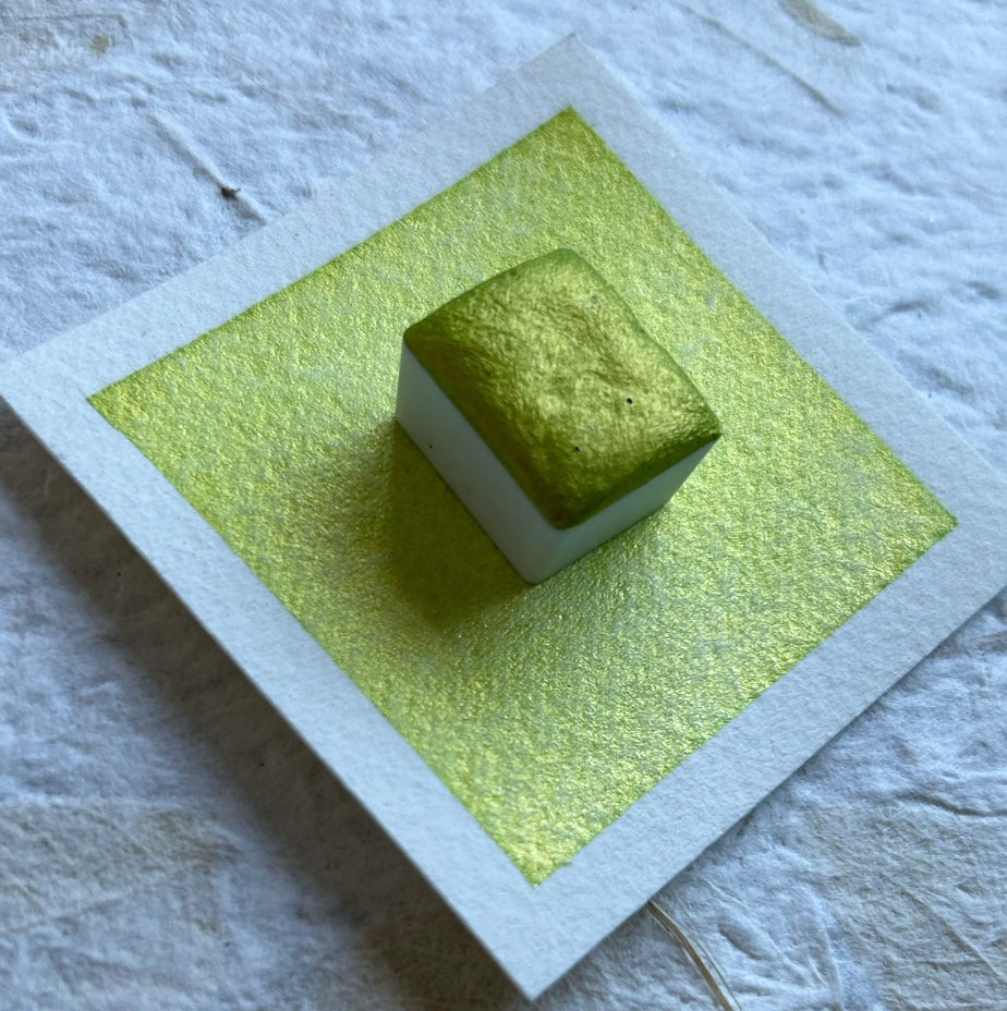 ✹New✹ "Chartreuse Yellow" - Synthetic Mica Greenish Yellow Shimmer - Individual Pan