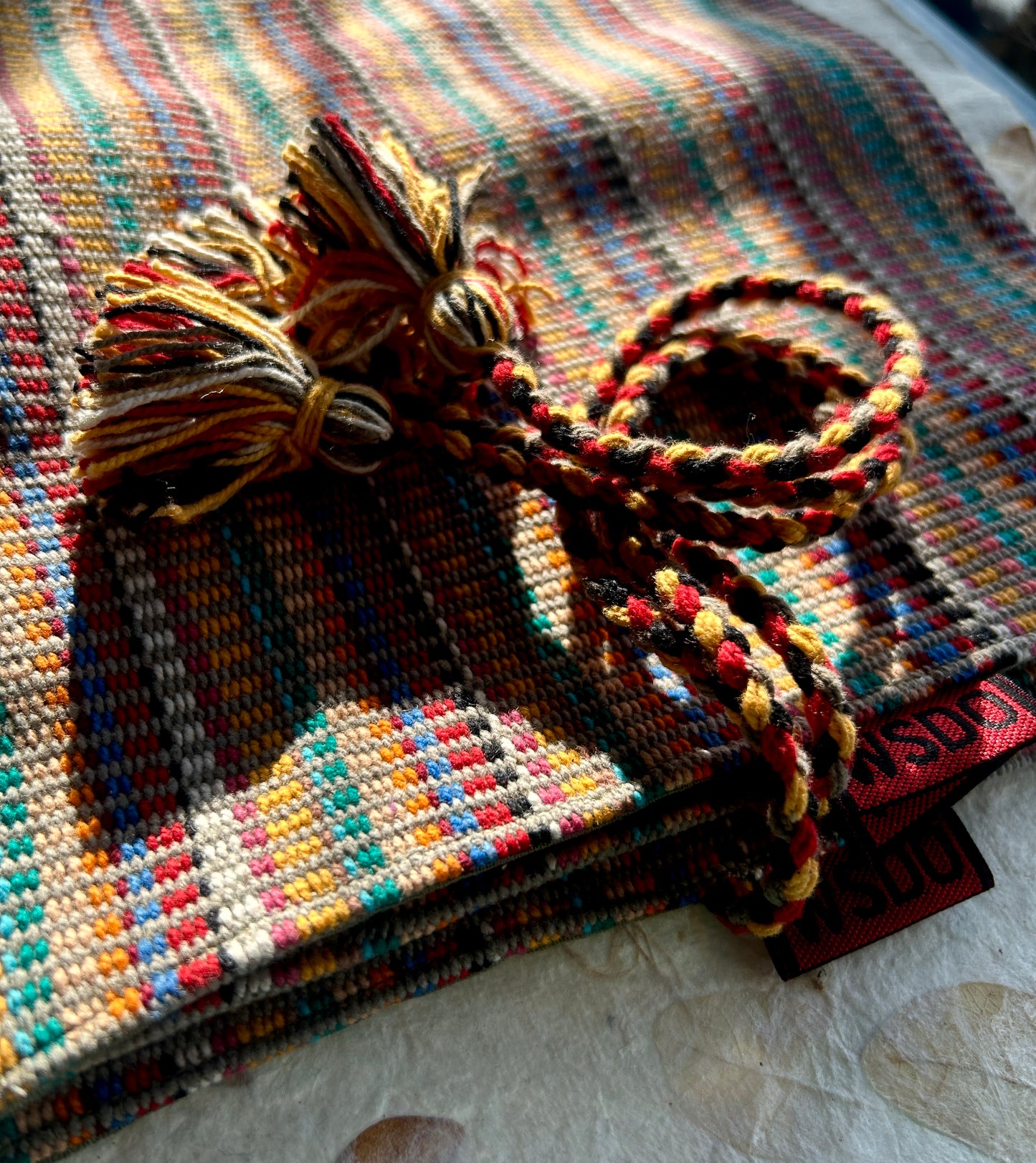 Nepali Brush Roll | Taupe