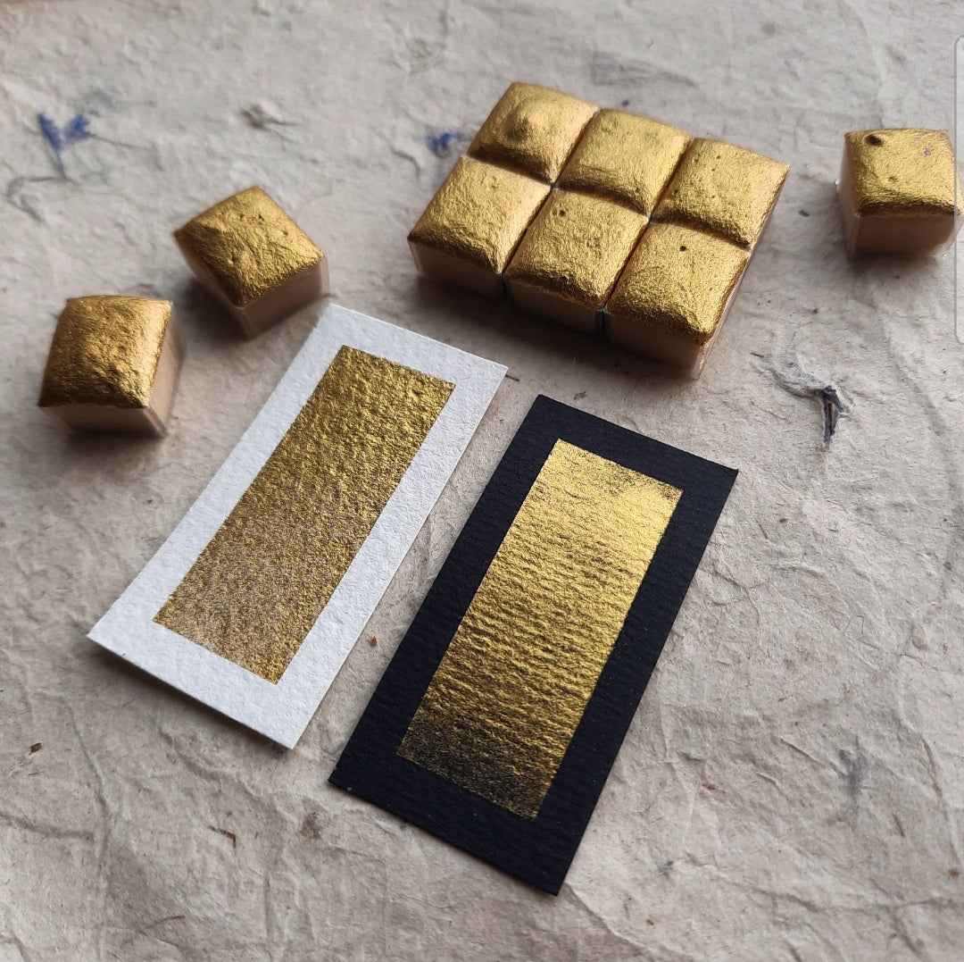 "Gold Dust" - Aluminium Pigment - Individual Half Pan