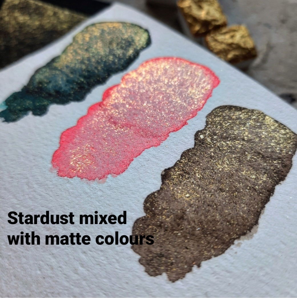 "Stardust" - Synthetic Mica Gold Flakes - Individual Half Pan